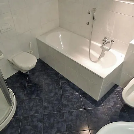 Blair Kreuzgasse 14 6-bettwohnung Apartment *